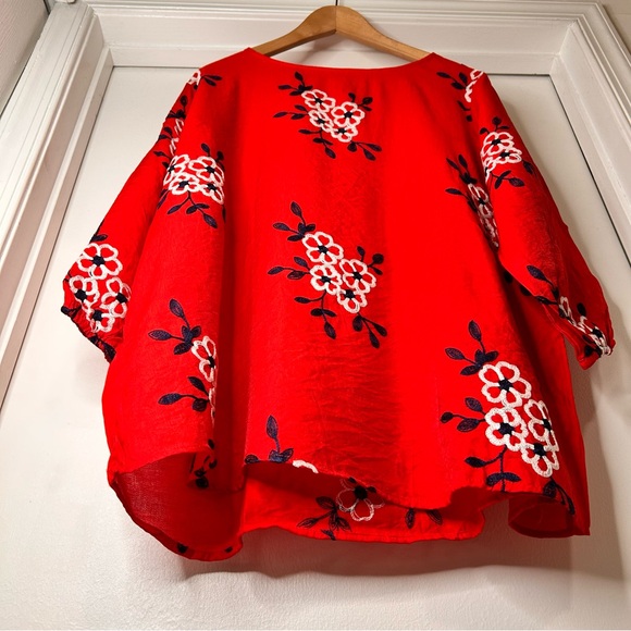 Kindred Floral Embroidered Plus Size Blouse - Size 3X - Picture 3 of 11